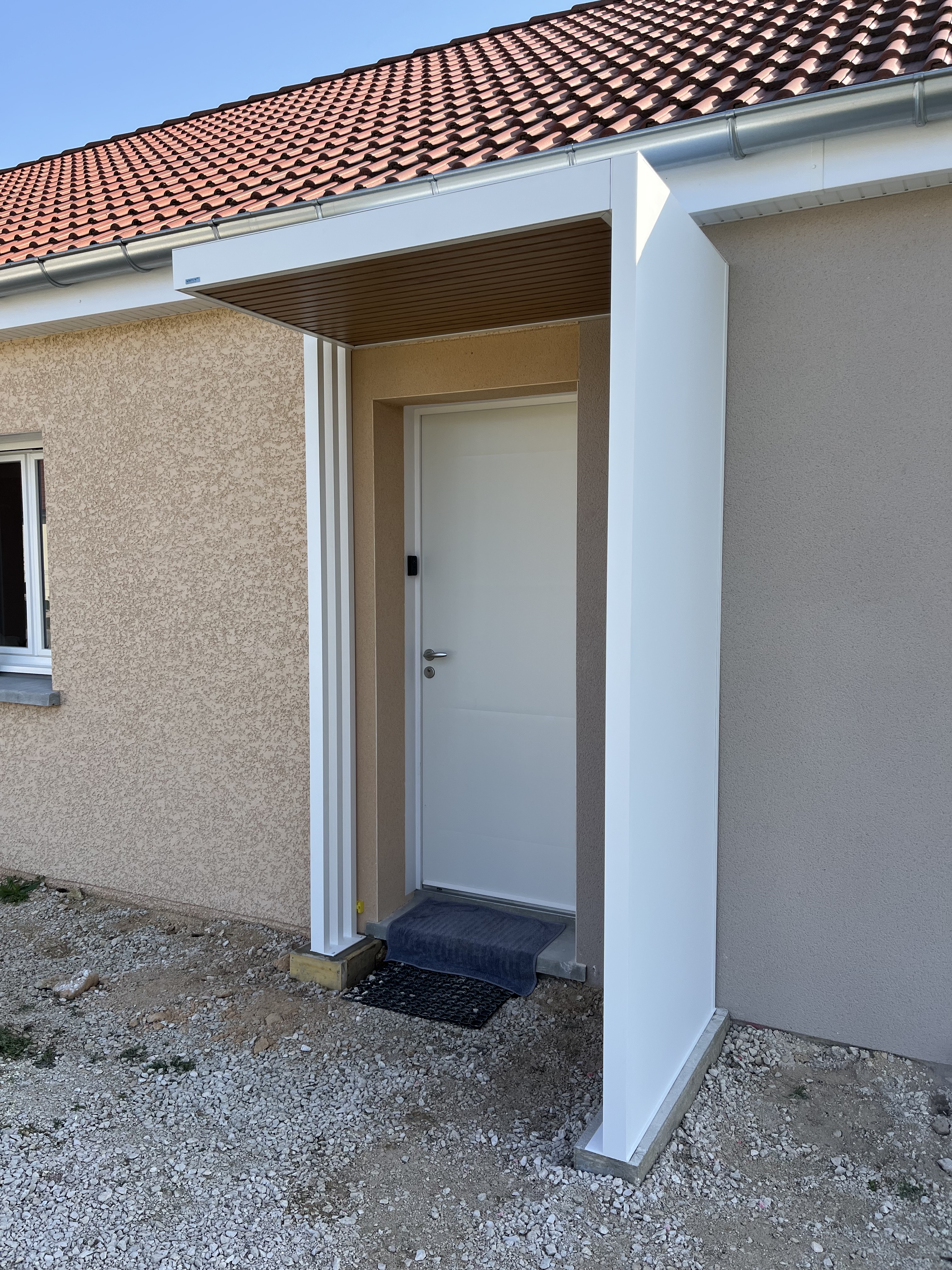 porche d'entrée aluminium kostum blanc